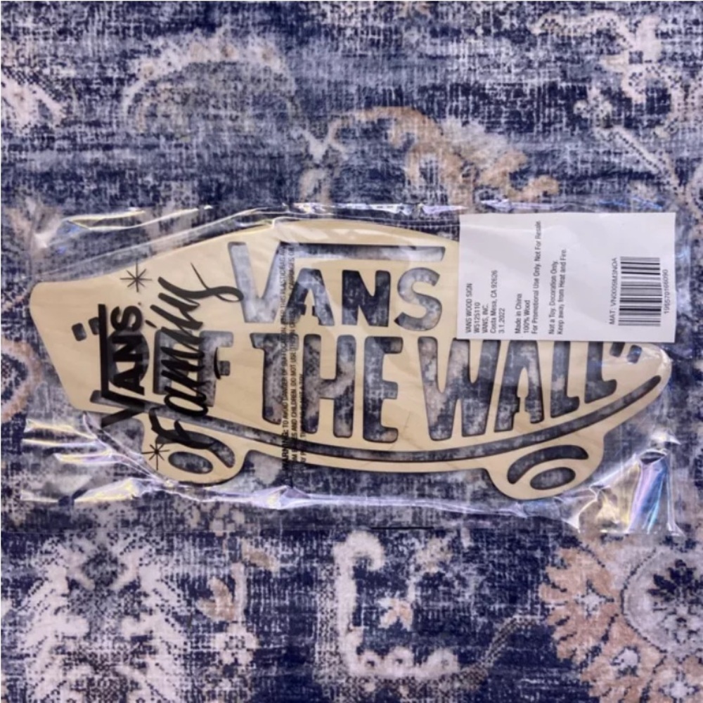 Vans Wooden Logo Decoration VN0009M3NOA